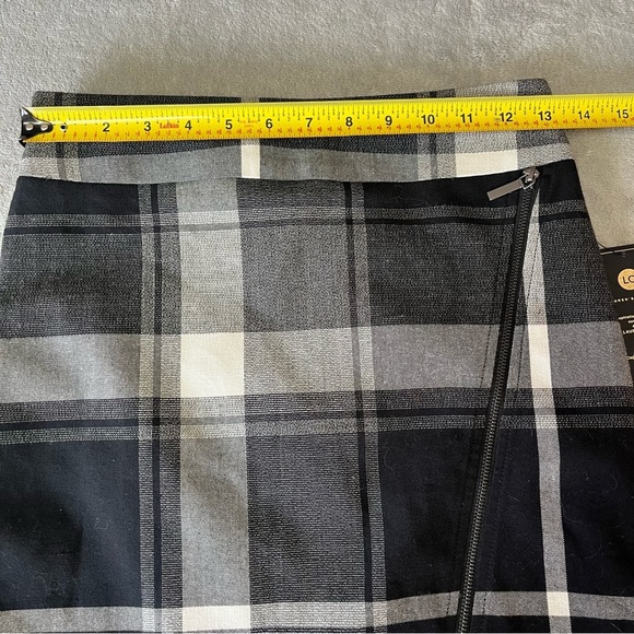 NWT Le Chateau Black & White Check A-line Asymmetrical Skirt - Picture 7 of 8